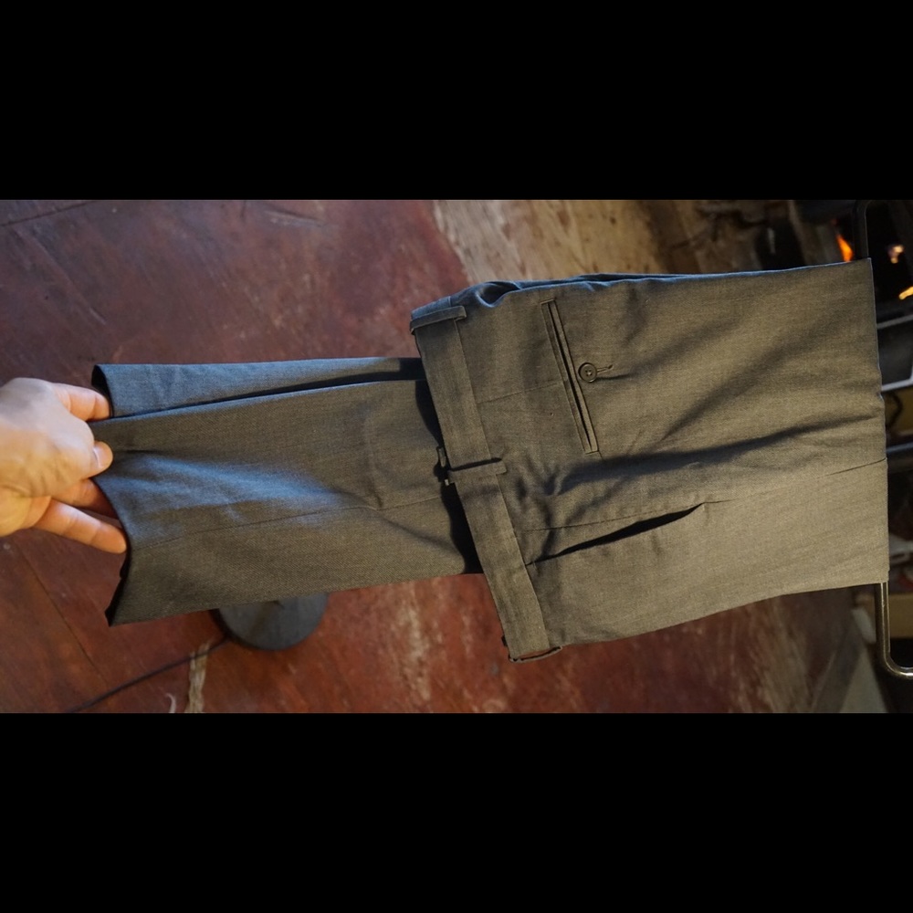 H&M Slim Fit Grey Dress Pants - 32R - 32x30